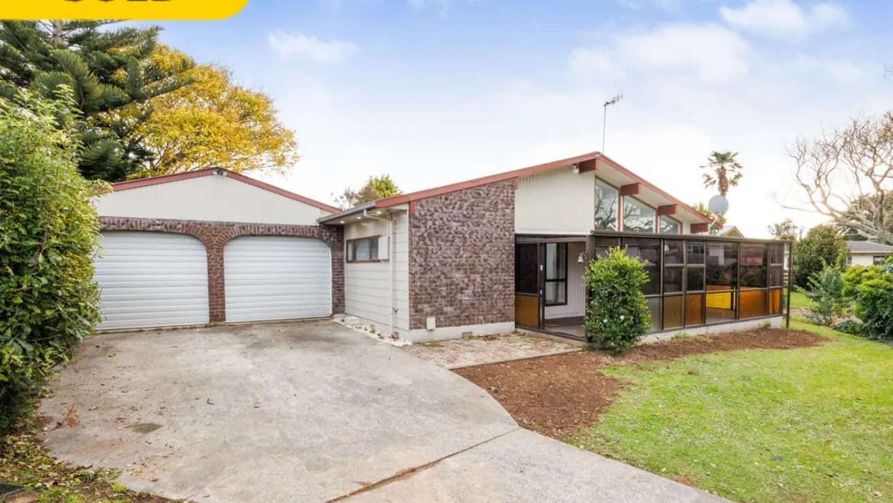 25 Haast Place, Awapuni, Palmerston North - Carousel 1