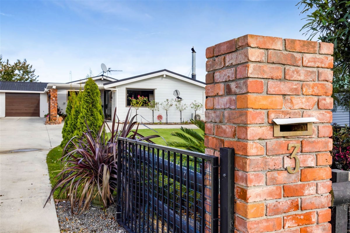 3 Kowhai Street, Hawera - Carousel 44