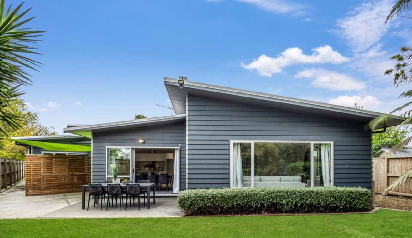 14A Duna Place, Takaro, Palmerston North - Carousel 1