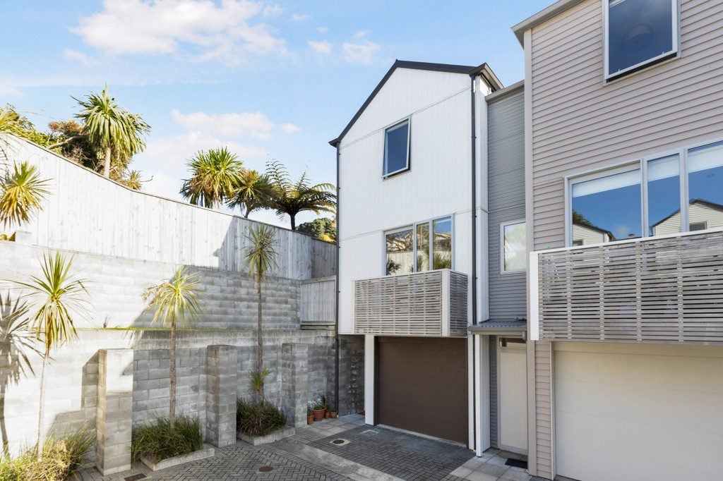 15/26 Wright Street, Mount Cook, Wellington - Carousel 1