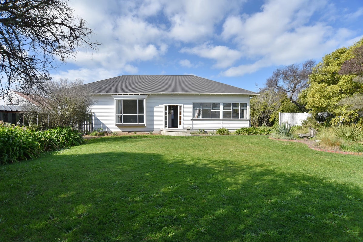 176 Seaview Road, New Brighton, Christchurch - Carousel 1