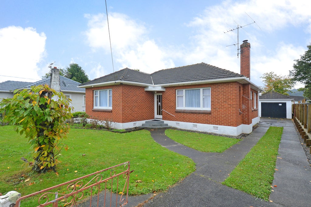 4 Seddon Street, Wallaceville, Upper Hutt - Carousel 1