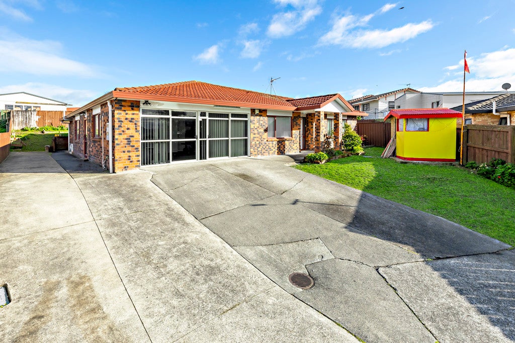 62 Robert Ross Place, Clendon Park, Auckland - Carousel 1