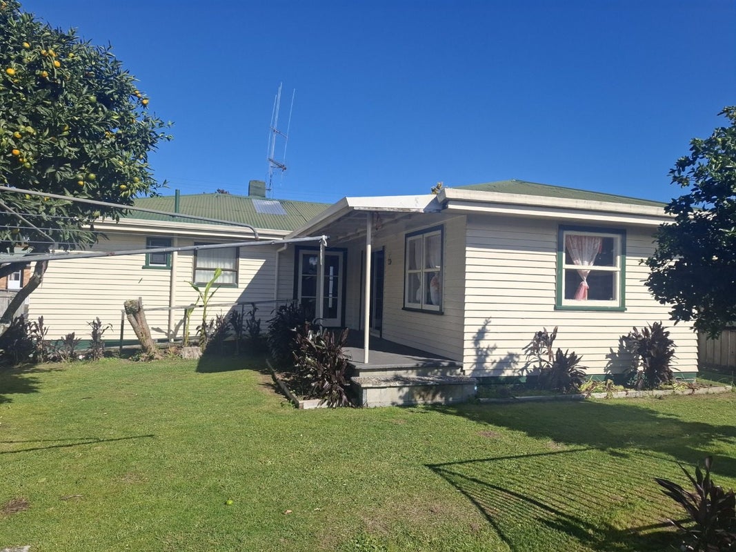 4 Greensboro Street, Hamilton East, Hamilton - Carousel 2