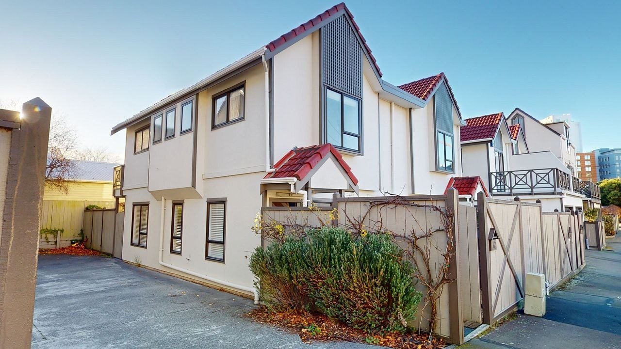12 George Street, Thorndon, Wellington - Carousel 1