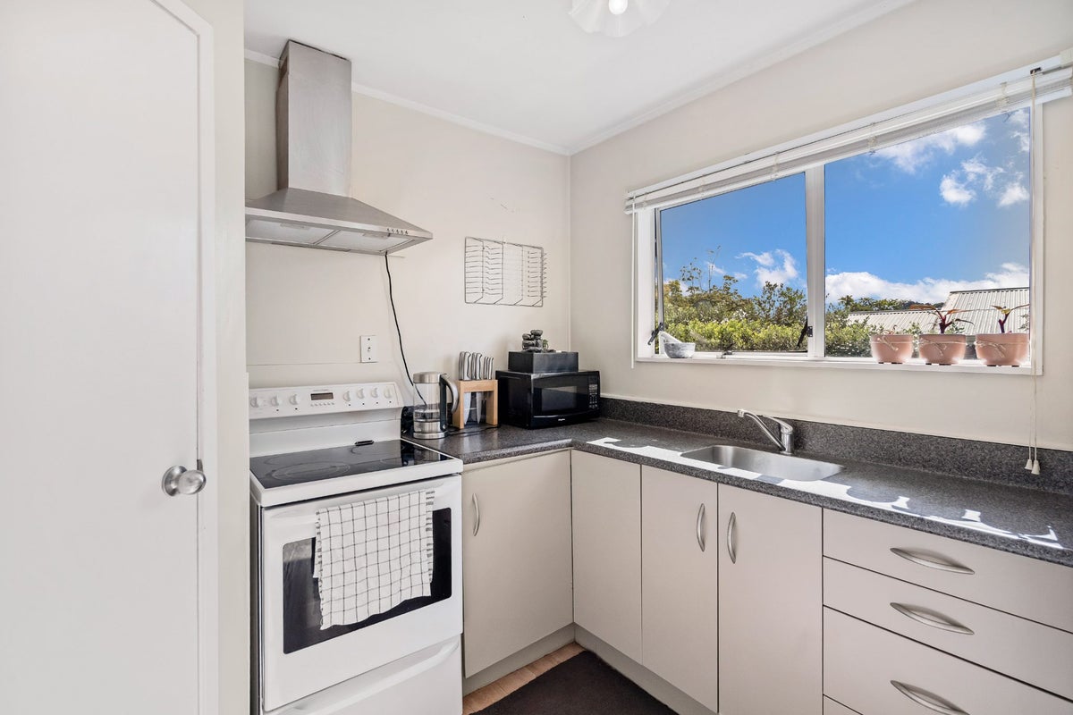 61 Eden Terrace, Kamo, Whangarei - Carousel 2
