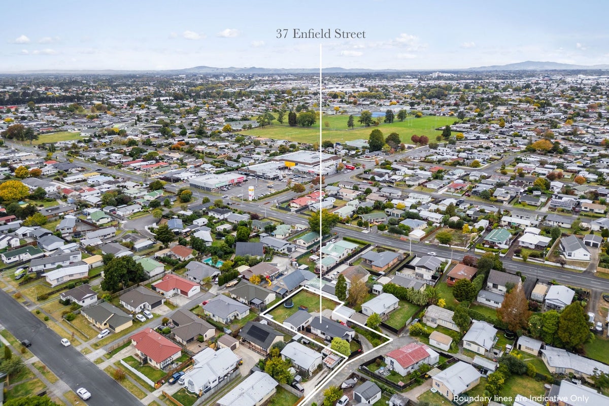 37 Enfield Street, Nawton, Hamilton - Carousel 17