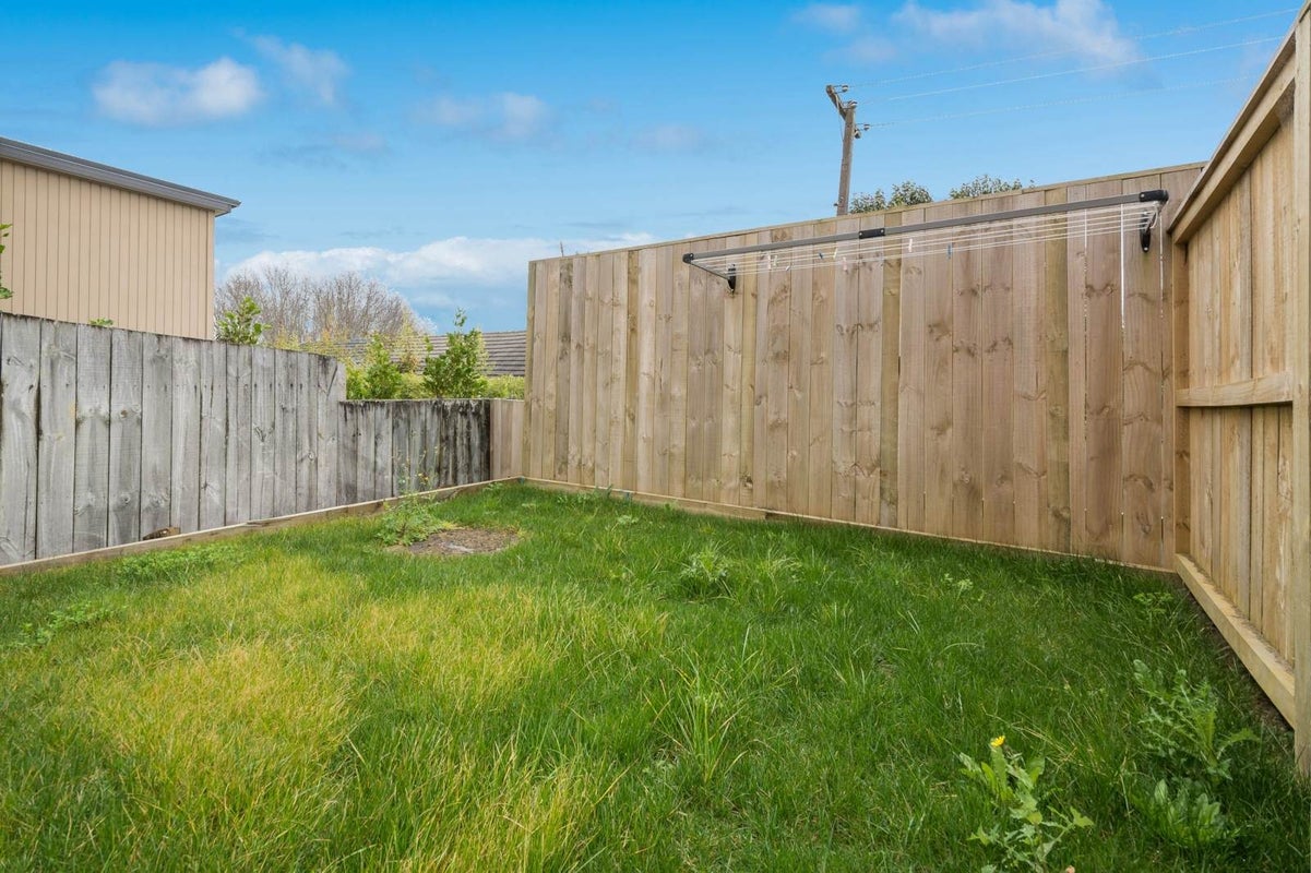 5/49 Northboro Road, Belmont, Auckland - Carousel 17