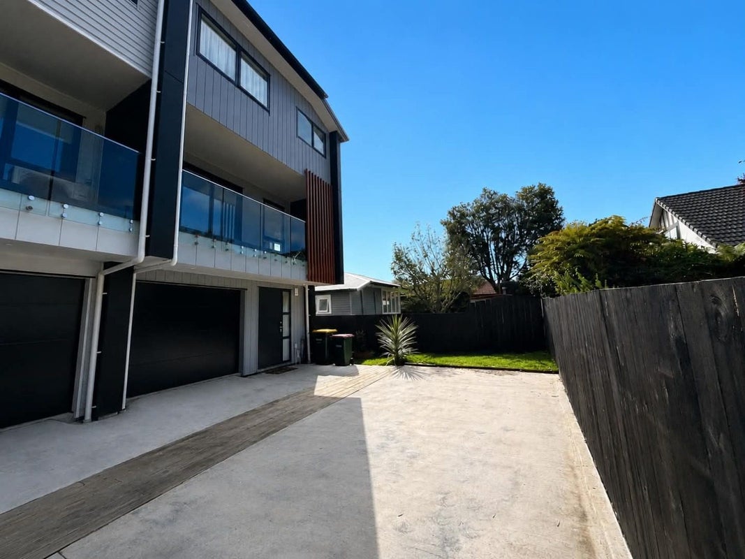 672F Mount Albert Road, Royal Oak, Auckland - Carousel 2