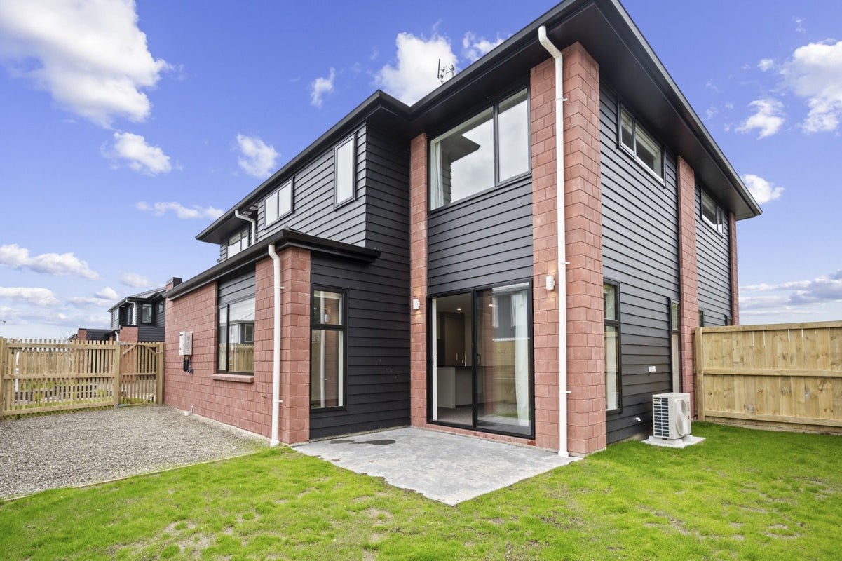 11/18 Mahoe Street, Melville, Hamilton - Carousel 1