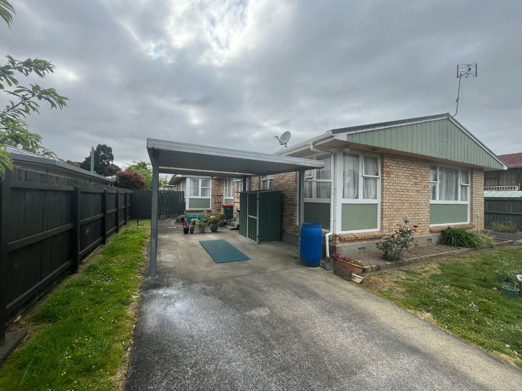 32 Callis Avenue, Opaheke, Papakura - Carousel 1