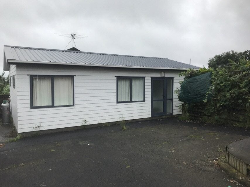 7 Correa Court, Goodwood Heights, Auckland - Carousel 1