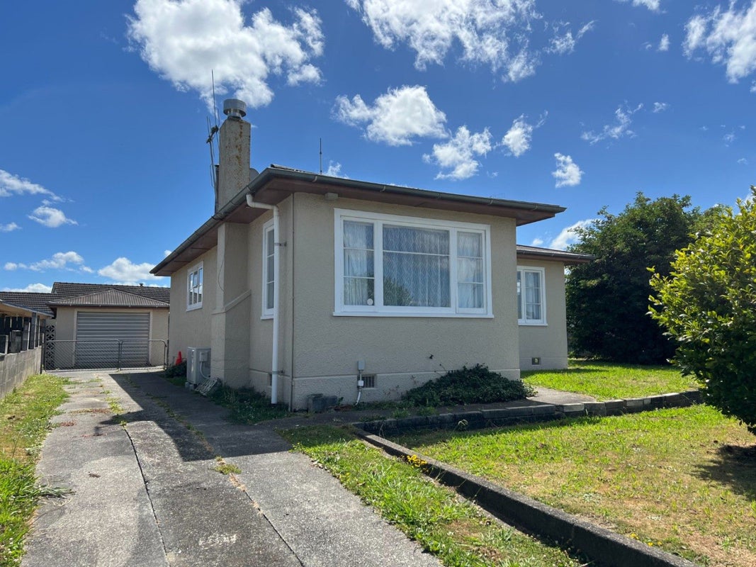 18 Kingston Street, Awapuni, Palmerston North - Carousel 1
