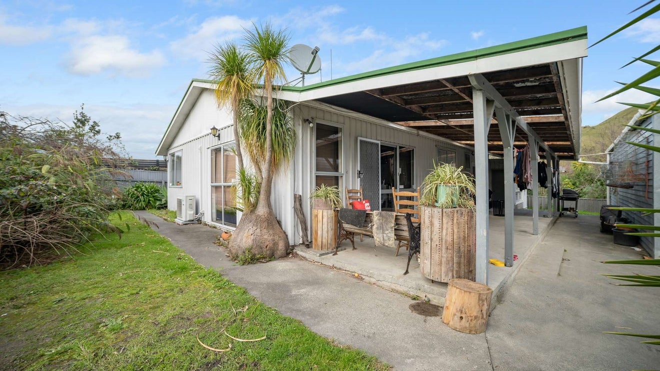13 Hooper Street, Tamarau, Gisborne - Carousel 2
