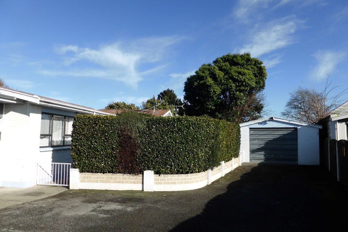 2/14 Snowden Crescent, Islington, Blenheim - Carousel 1