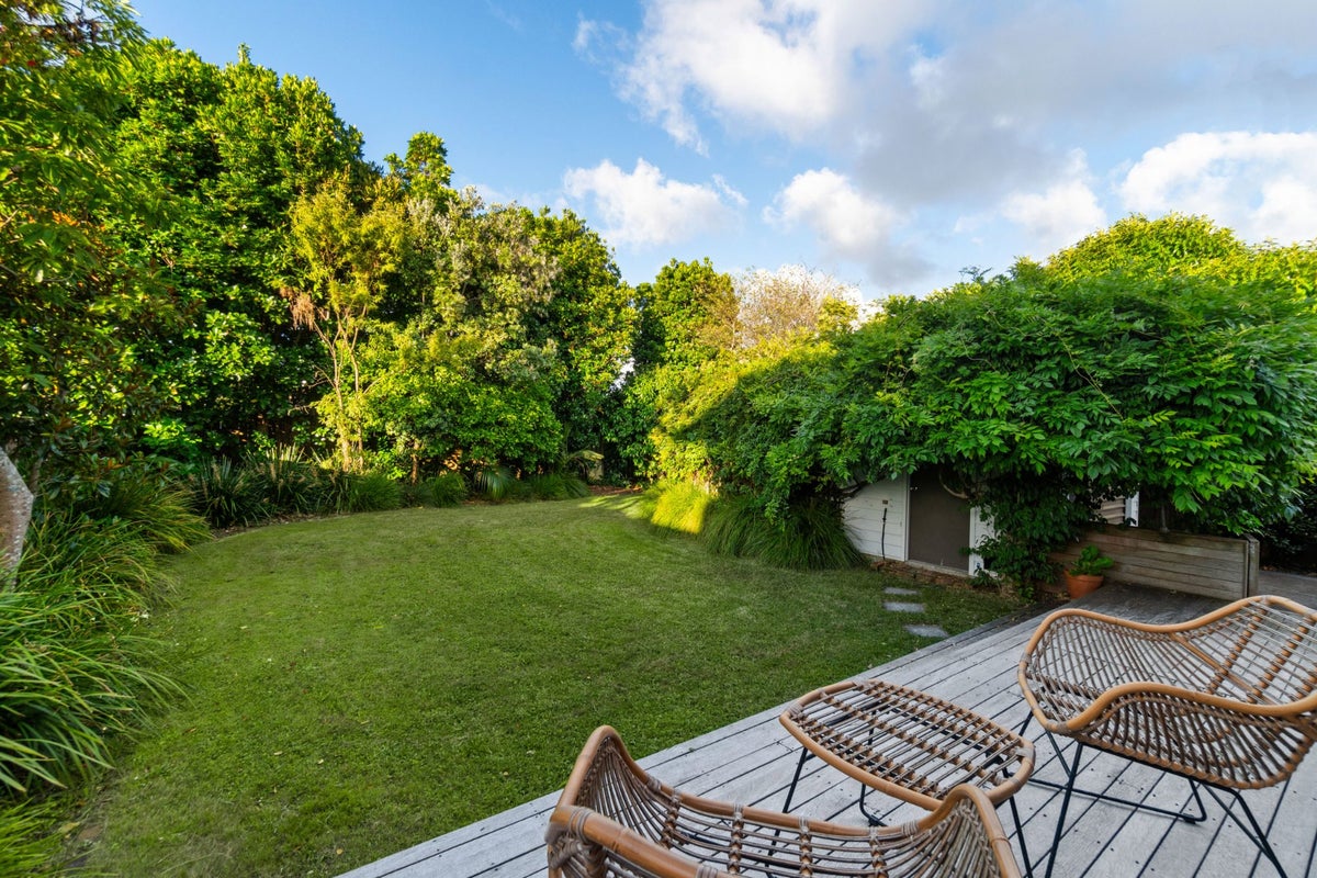 32 Cambourne Road, Sandringham, Auckland - Carousel 2