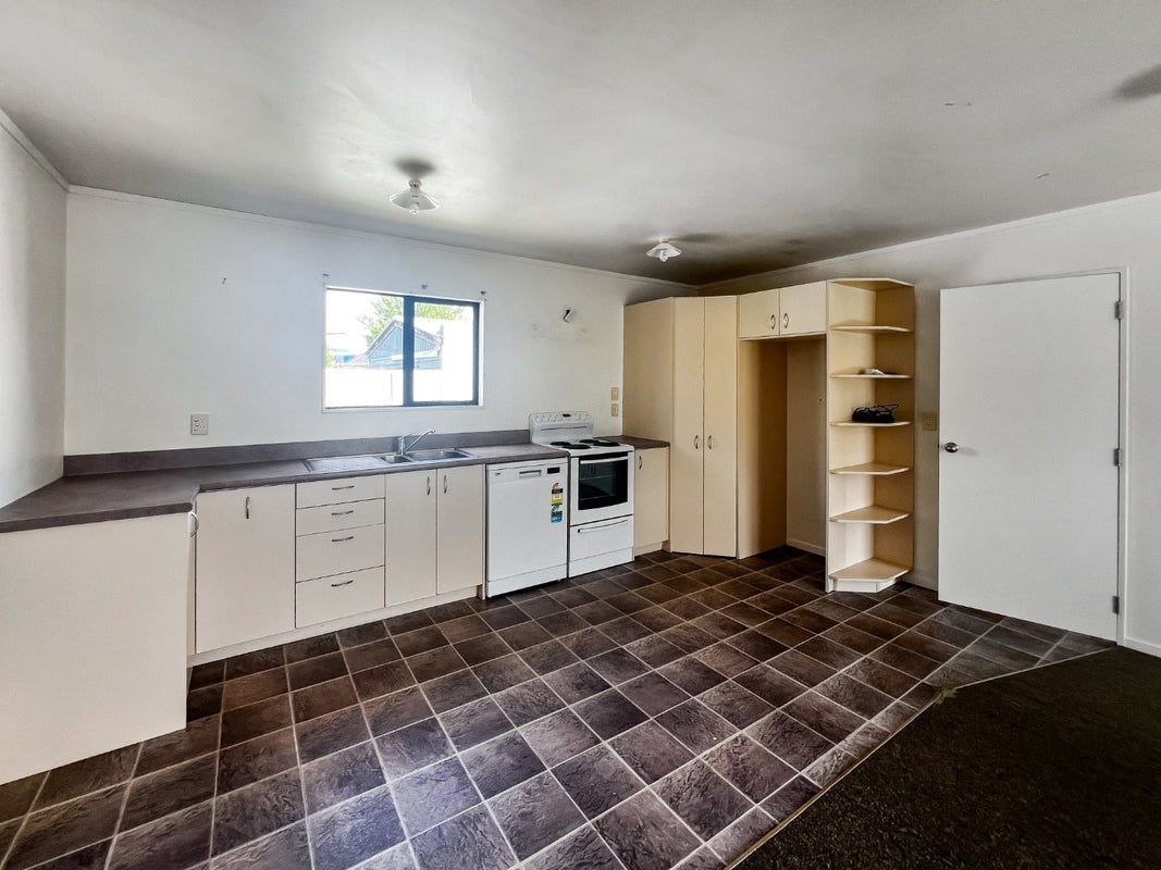 3 Moore Street, West End, Palmerston North - Carousel 2