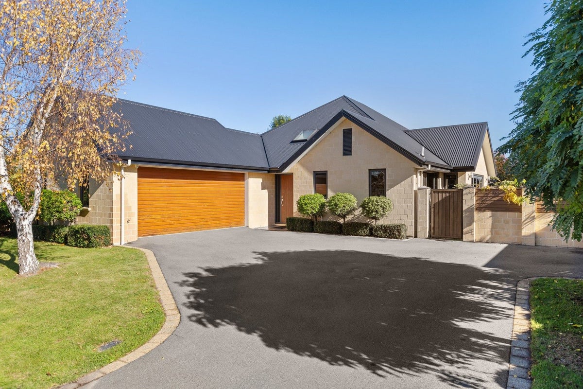 27 Magnolia Drive, Springlands, Blenheim - Carousel 1