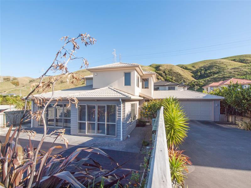 7 Cheetwood Street, Churton Park, Wellington - Carousel 1