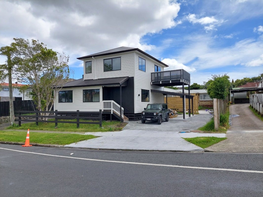 46A Kelwyn Road, Kelston, Auckland - Carousel 1