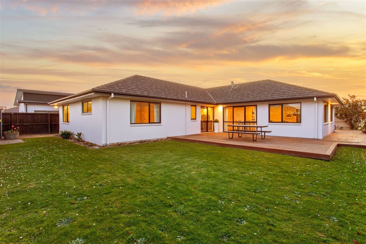9 Westpark Drive, Burnside, Christchurch - Carousel 20