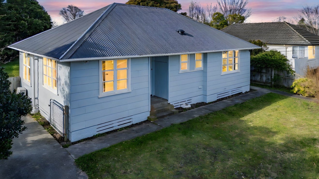 62 Hollyford Avenue, Bryndwr, Christchurch - Carousel 1