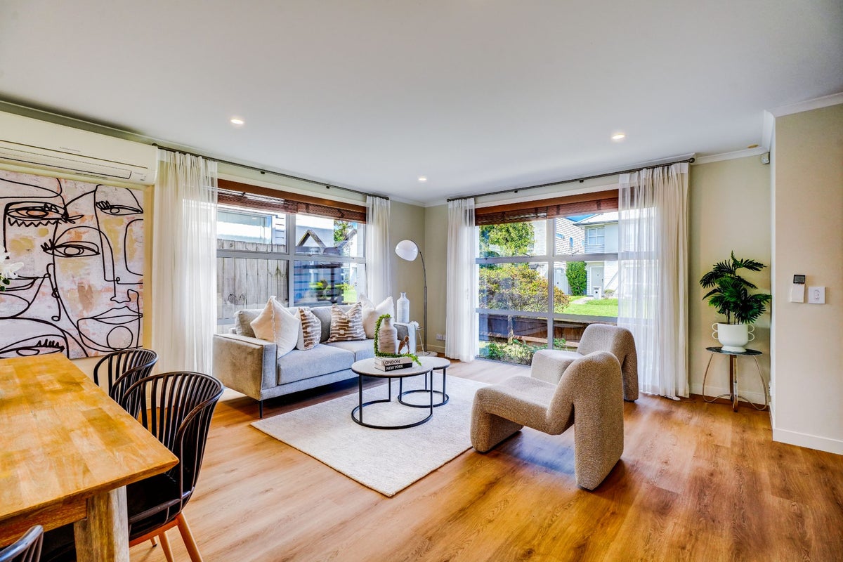 47 Hollowout Street, Takanini, Auckland - Carousel 2
