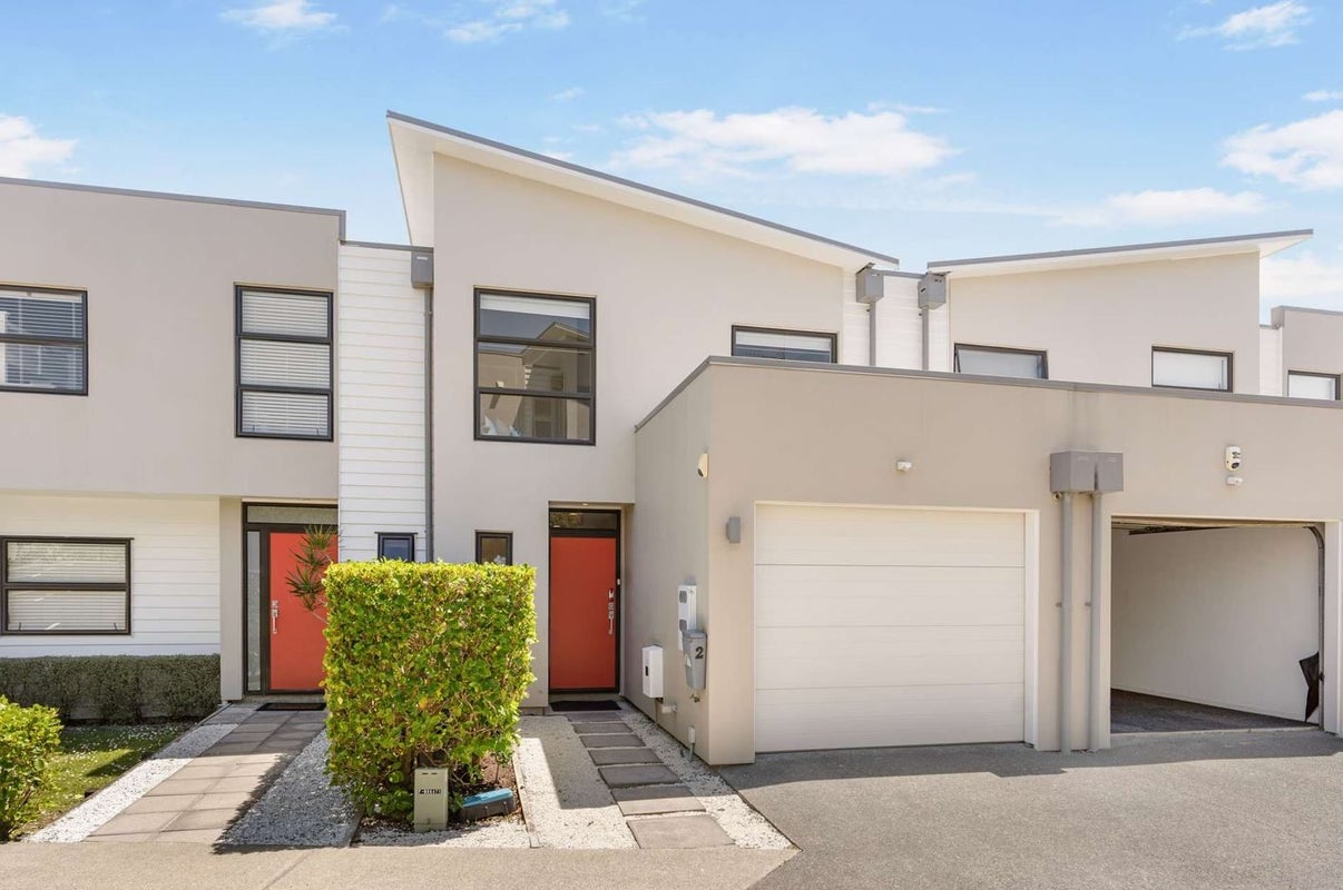 2/40 Scarlet Oak Drive, Schnapper Rock, Auckland - Carousel 1