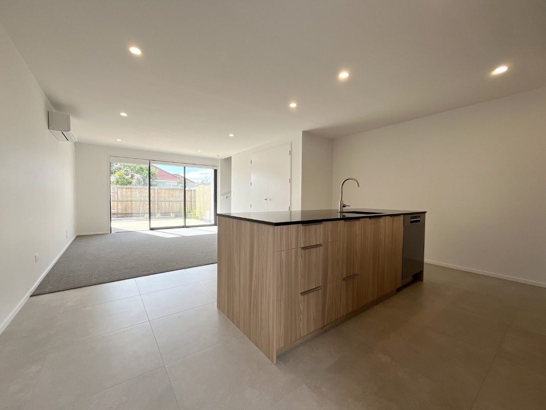 4/200 Lyttelton Street, Spreydon, Christchurch - Carousel 2