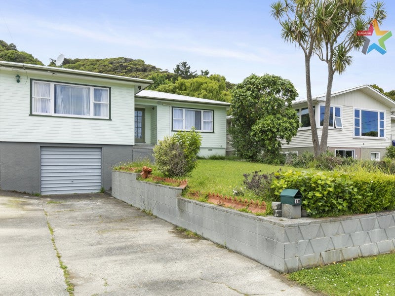 10 Isabel Grove, Wainuiomata, Lower Hutt - Carousel 1