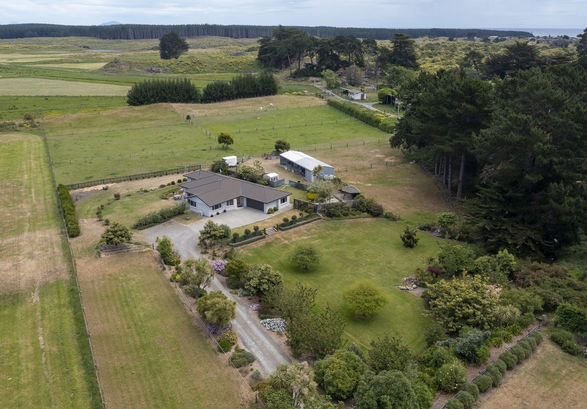 485 Waitarere Beach Road, Waitarere, Levin - Carousel 1