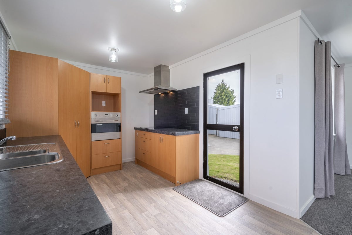 14 Harvey Street, Grasmere, Invercargill - Carousel 2