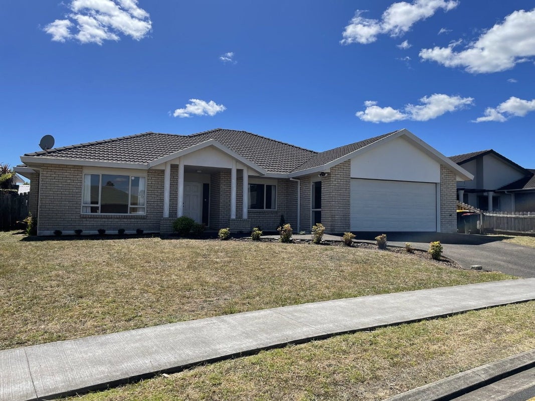 26 Ballycullanie Place, Dannemora, Auckland - Carousel 1