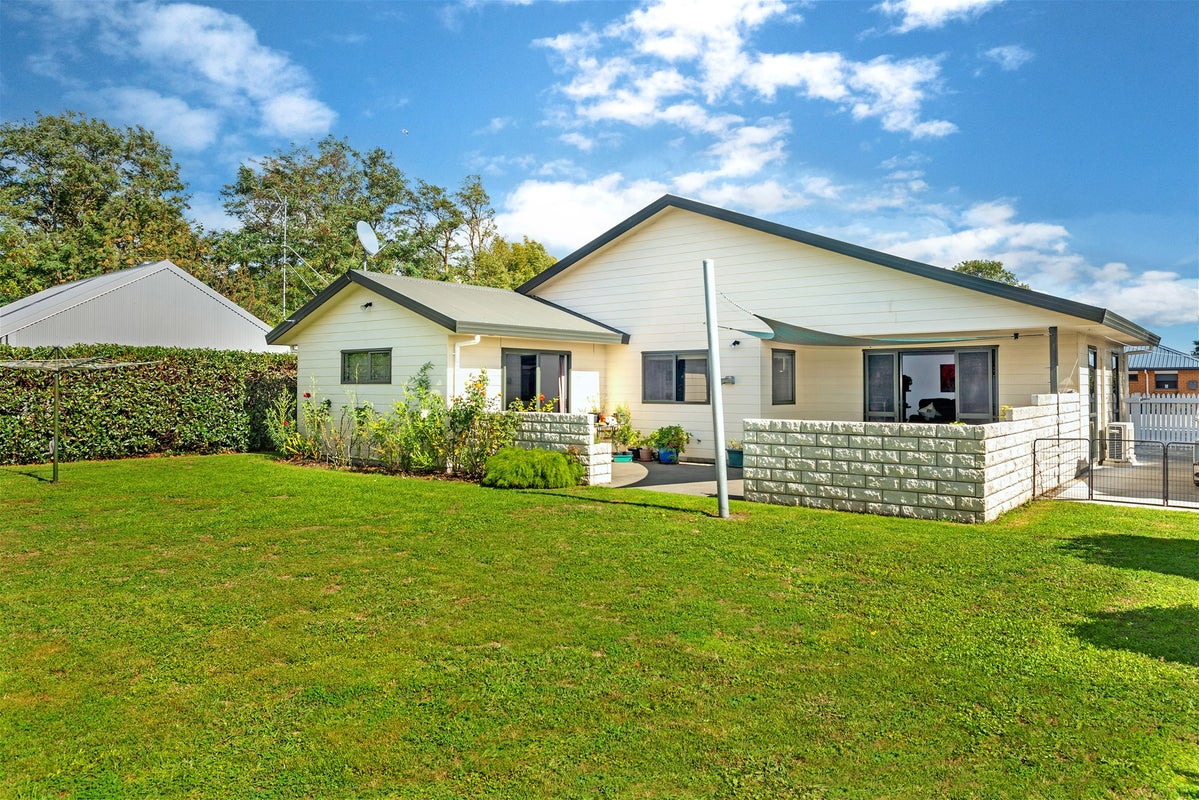 76 Potae Avenue, Lytton West, Gisborne - Carousel 2