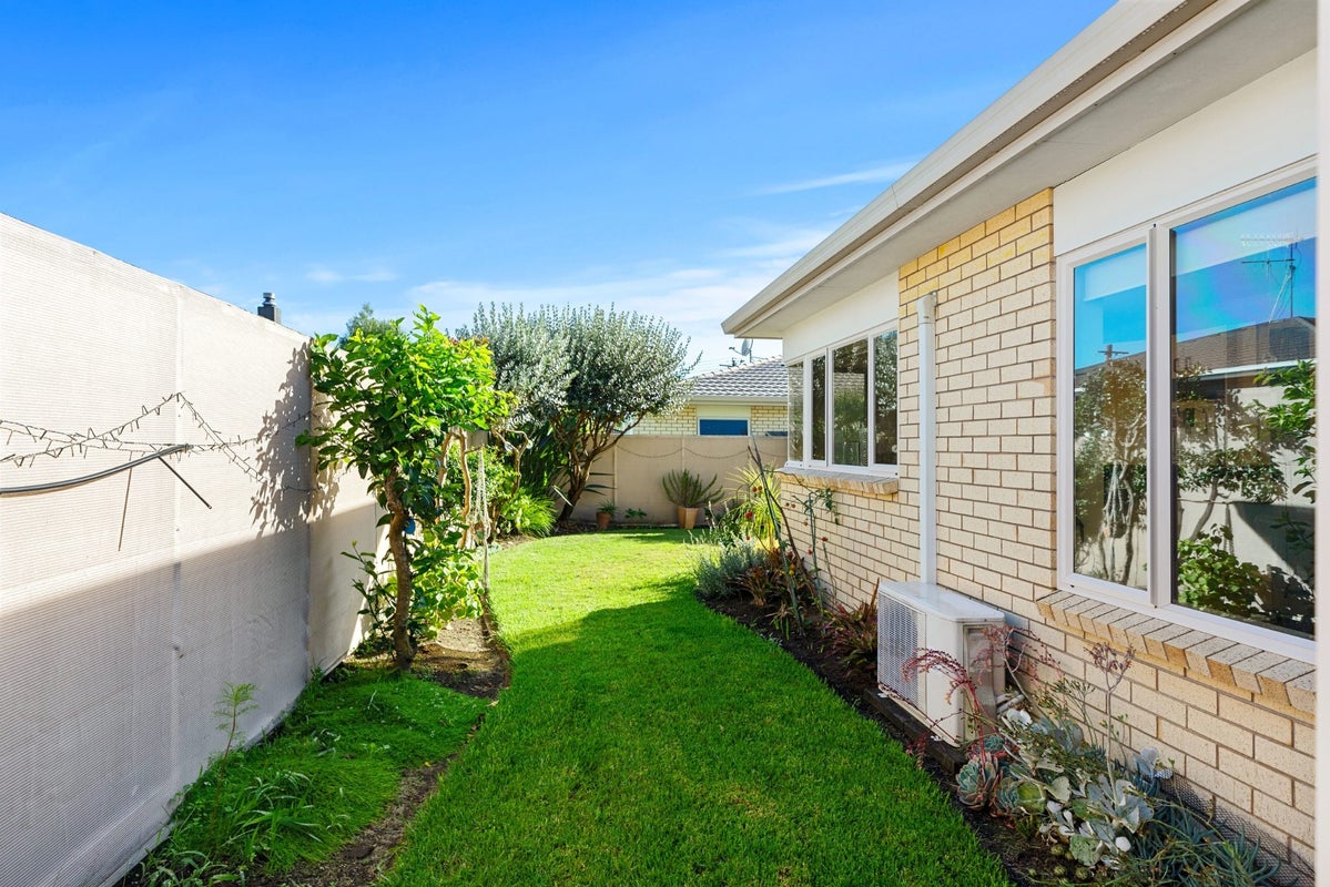 56B Pemberton Crescent, Greerton, Tauranga - Carousel 18