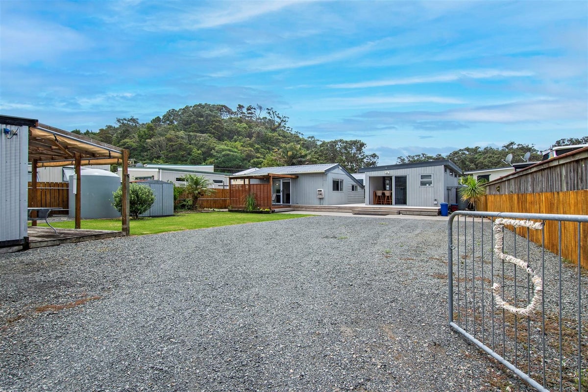 5 Omutu Street, Oakura, Hikurangi - Carousel 1