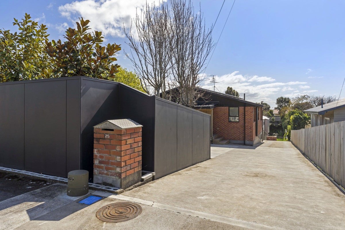 25A Rimu Street, Strandon, New Plymouth - Carousel 1