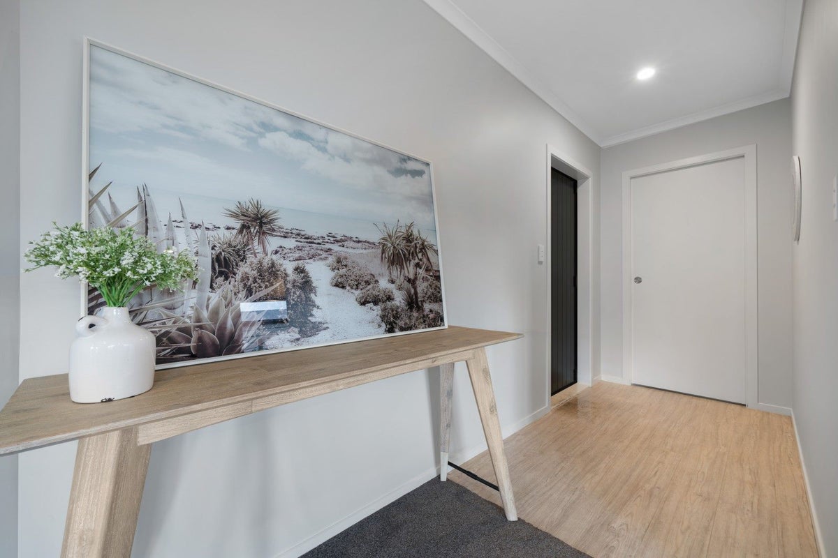 53 Seddon Street, Takaro, Palmerston North - Carousel 2