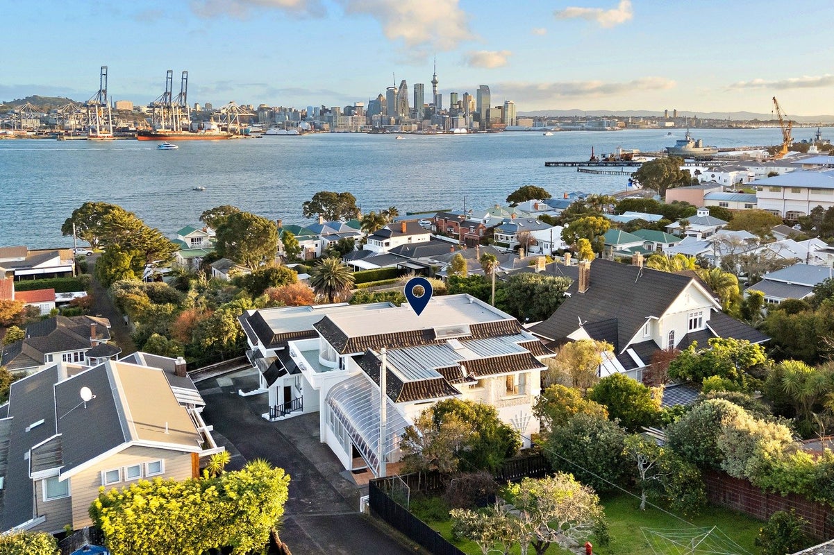 1/47 Clarence Street, Devonport, North Shore City, Auckland - Carousel 2