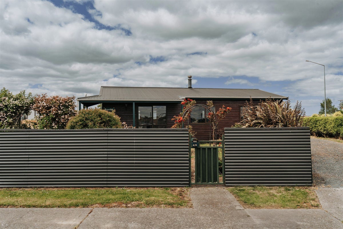 49 Renfrew Street, Balclutha - Carousel 25