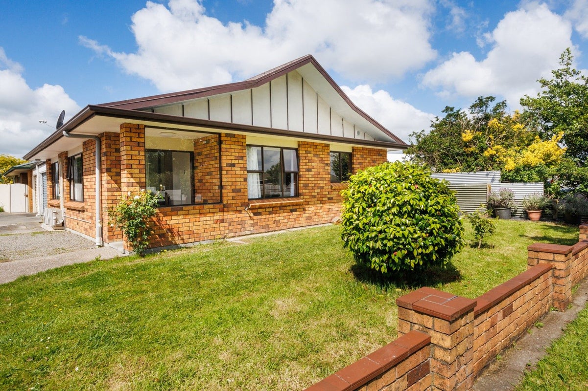 26 Moyne Avenue, Milson, Palmerston North - Carousel 1