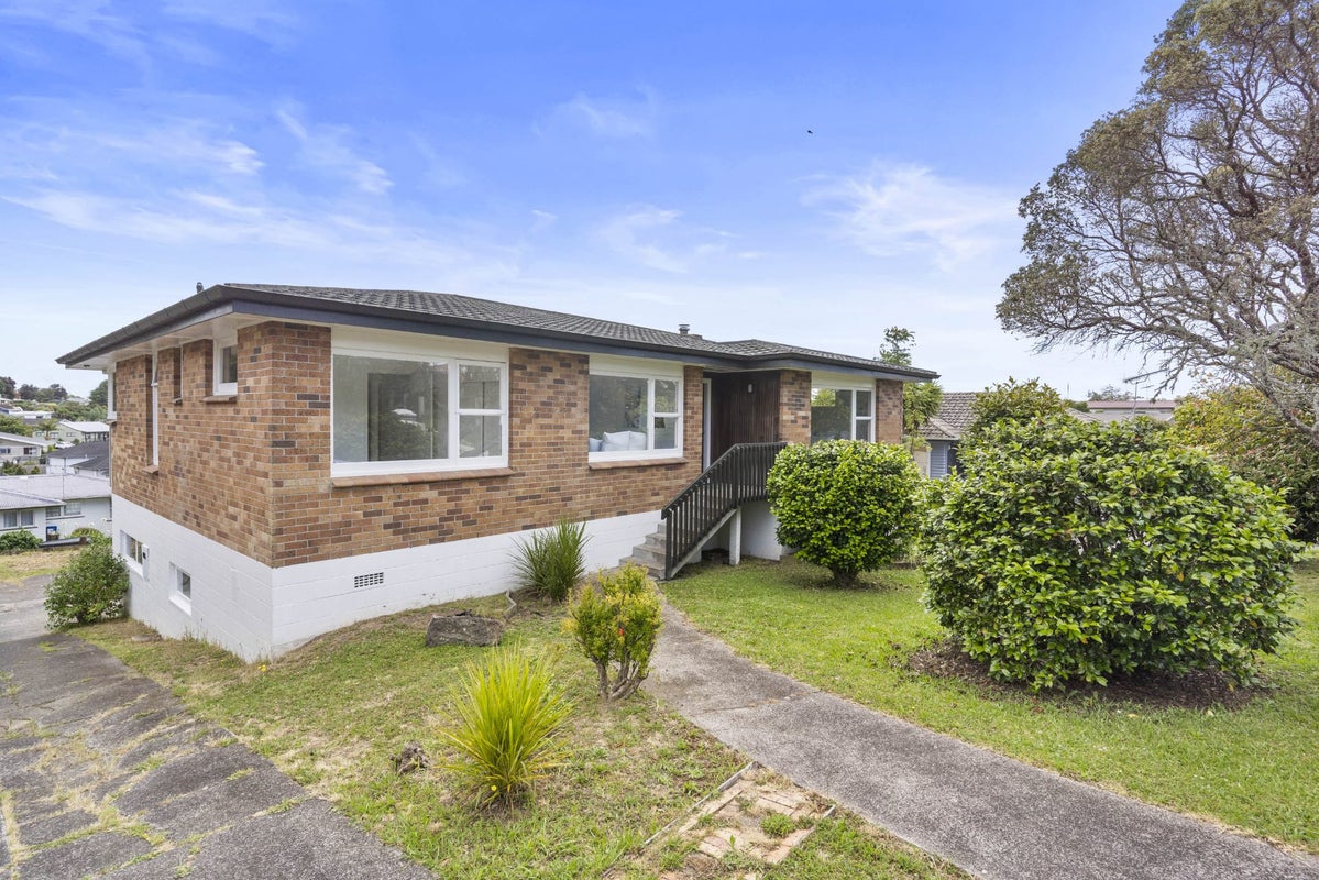 29 Riverhills Avenue, Pakuranga Heights, Auckland - Carousel 1