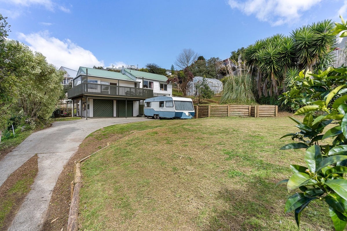 16 Snowden Street, Ohauiti, Tauranga - Carousel 1