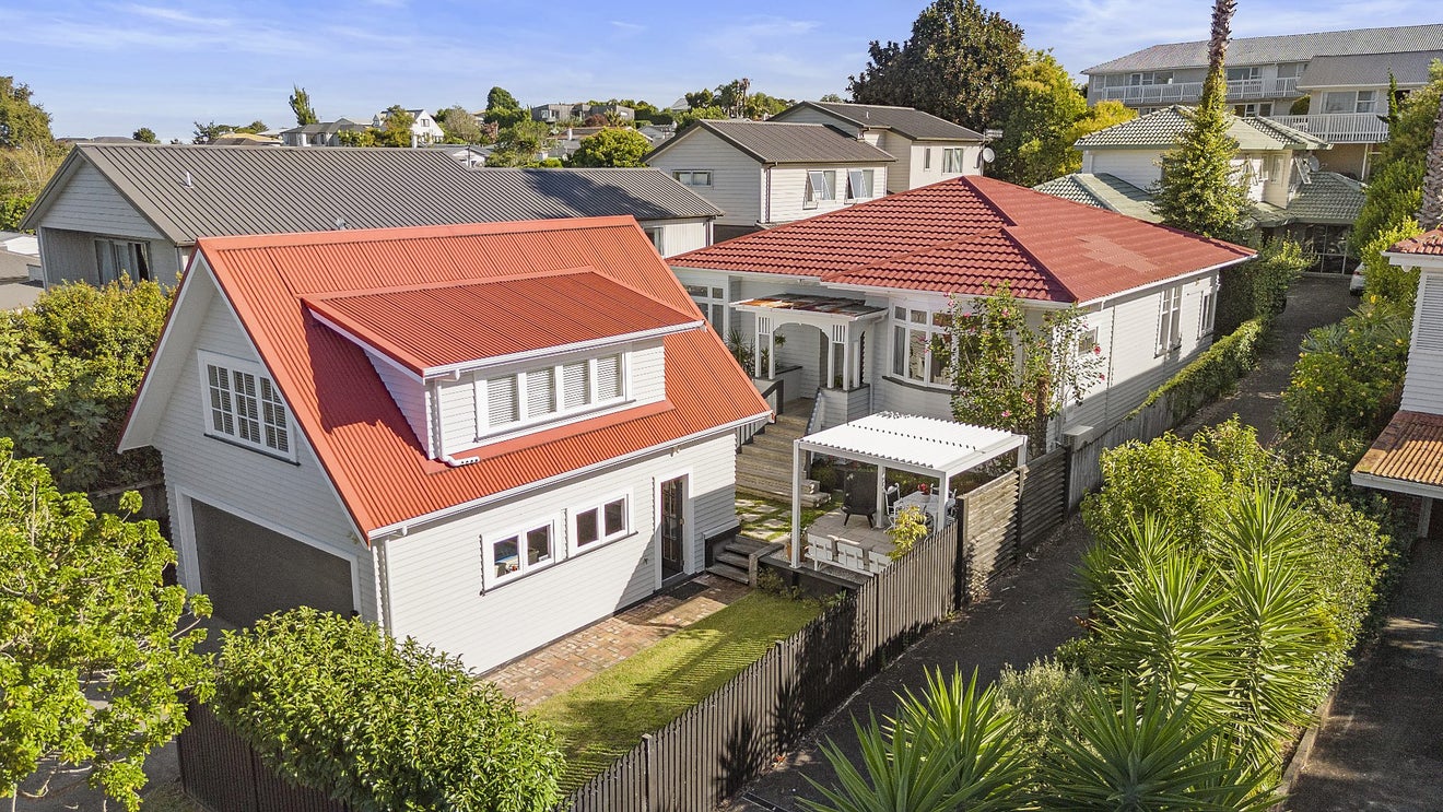 6 Ewenson Avenue, One Tree Hill, Auckland - Carousel 1