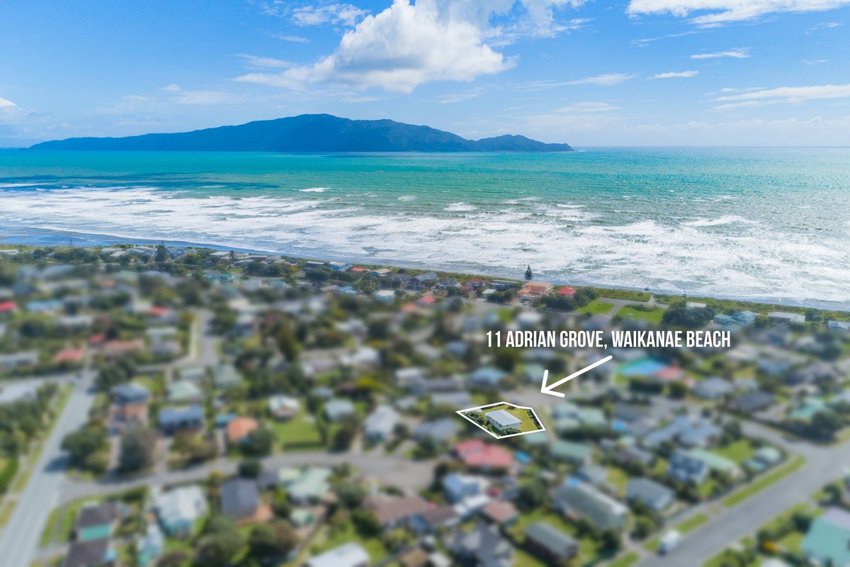 11 Adrian Grove, Waikanae Beach, Waikanae - Carousel 2