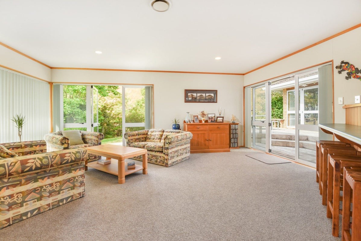 12 Forest Place, Lynmore, Rotorua - Carousel 2