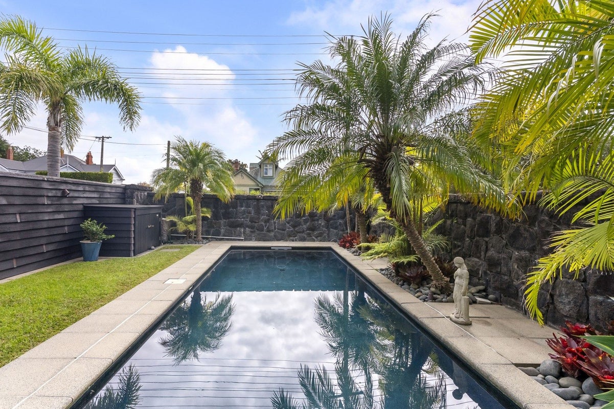 13 Maritime Terrace, Birkenhead, Auckland - Carousel 2