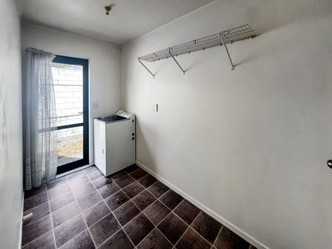 3 Moore Street, West End, Palmerston North - Carousel 9