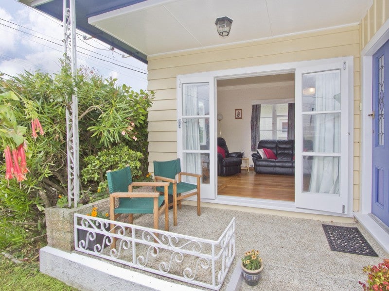 39 East Street, Petone, Lower Hutt - Carousel 2