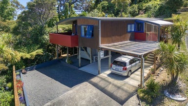 10 Kukupa Road, Sunnyvale, Auckland - Carousel 1
